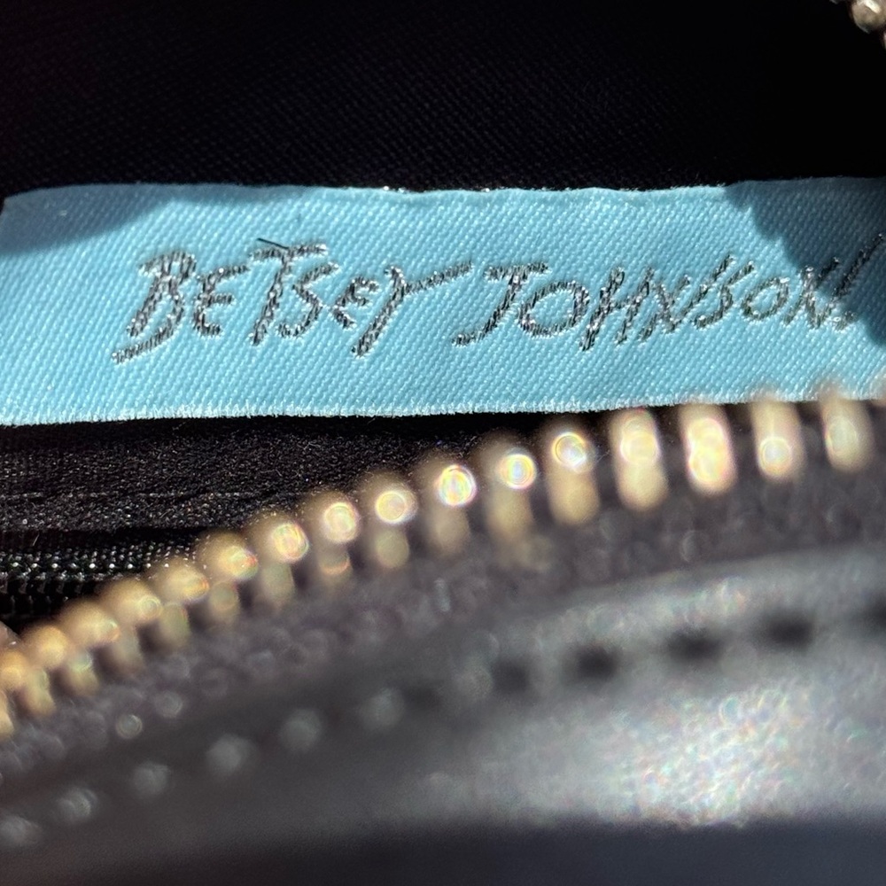 NWOT Betsey Johnson 🌈 Rainbow Crossbody Bag with Chain - Picture 9 of 11